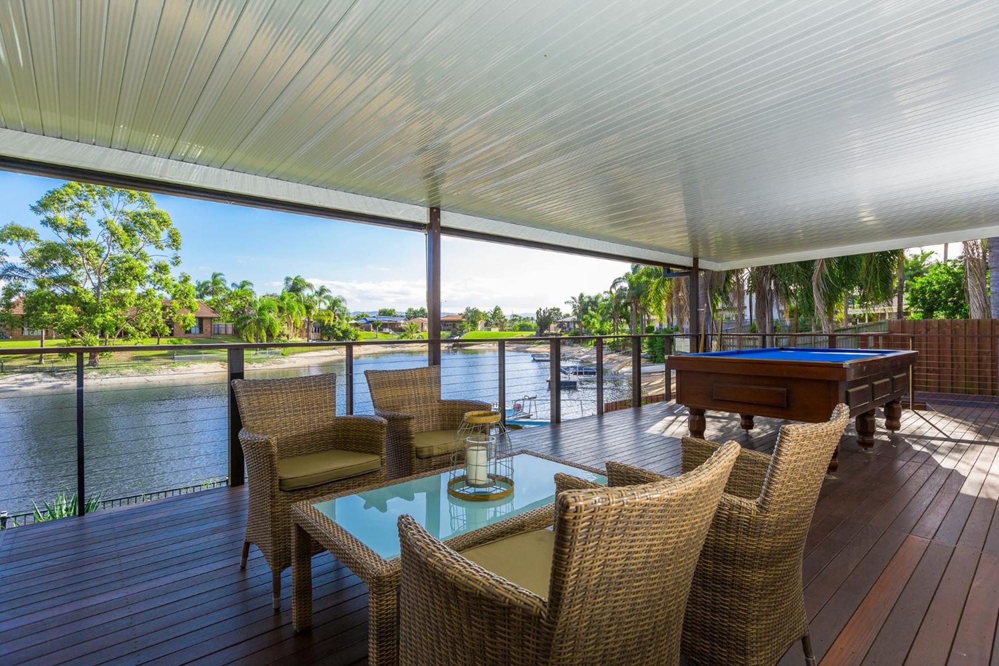 Reflections Broadbeach- Heated Pool! Complete Waterfront Entertainer With Huge Deck, Pool Table And Pontoon Villa Gold Coast Exterior photo